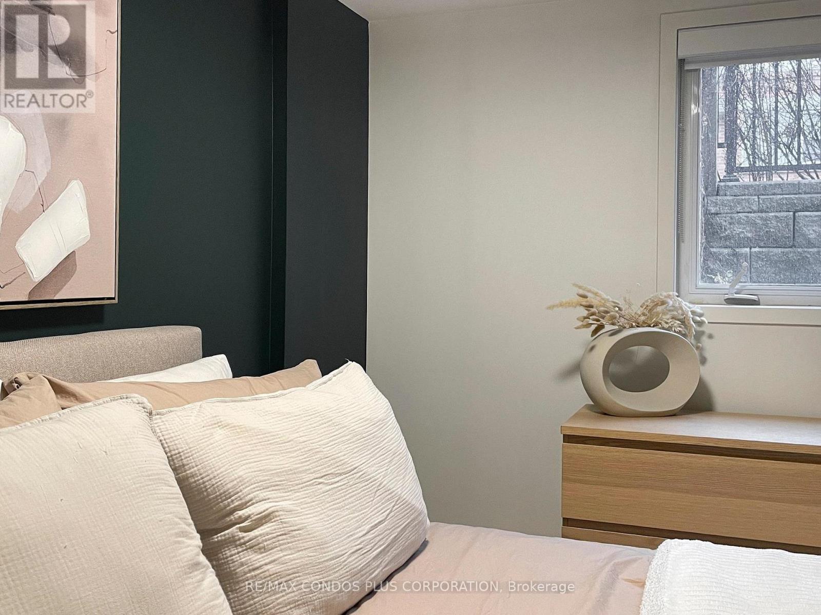 29 Florence Wyle Lane, Toronto, Ontario  M4M 3E7 - Photo 28 - E12962722