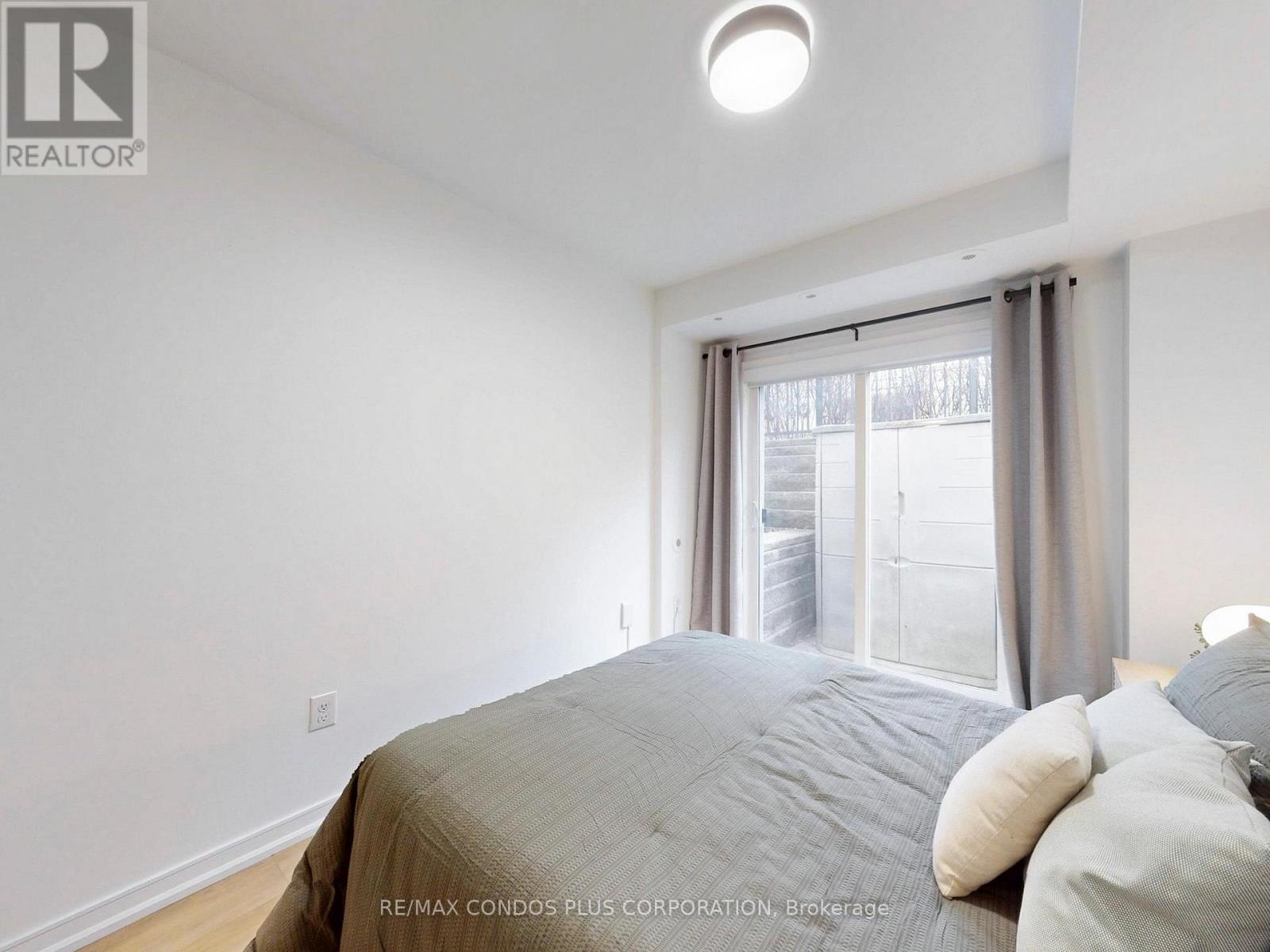 29 Florence Wyle Lane, Toronto, Ontario  M4M 3E7 - Photo 33 - E12962722