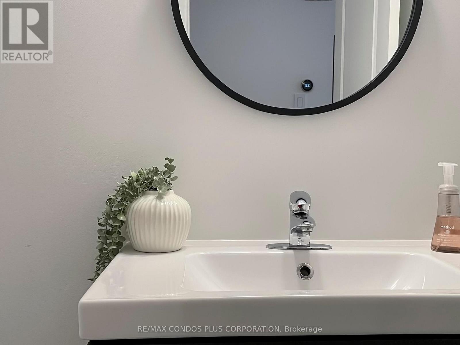 29 Florence Wyle Lane, Toronto, Ontario  M4M 3E7 - Photo 42 - E12962722