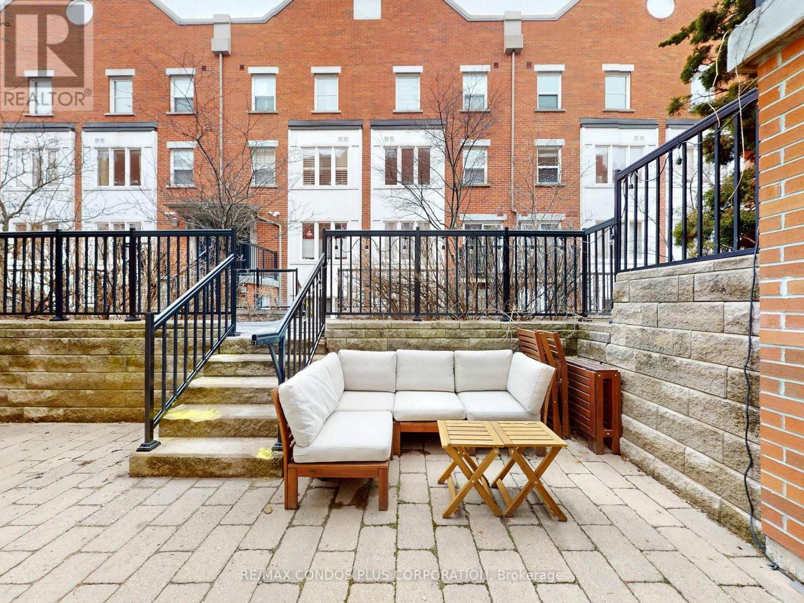 29 Florence Wyle Lane, Toronto, Ontario  M4M 3E7 - Photo 6 - E12962722