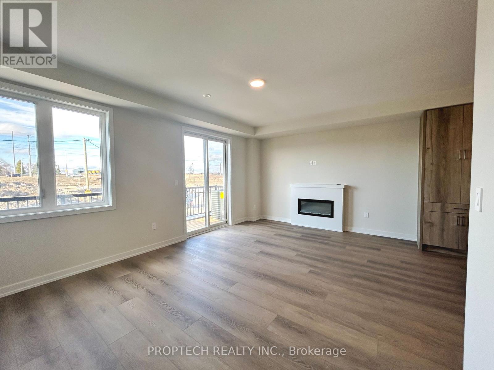 15 Peace Lane, Richmond Hill (Headford Business Park), Ontario  L4B 0J4 - Photo 10 - N12962554