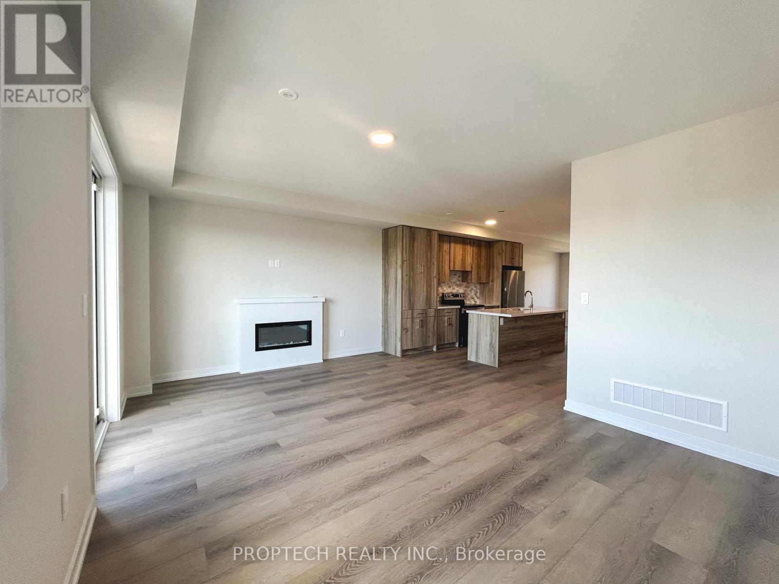 15 Peace Lane, Richmond Hill (Headford Business Park), Ontario  L4B 0J4 - Photo 11 - N12962554