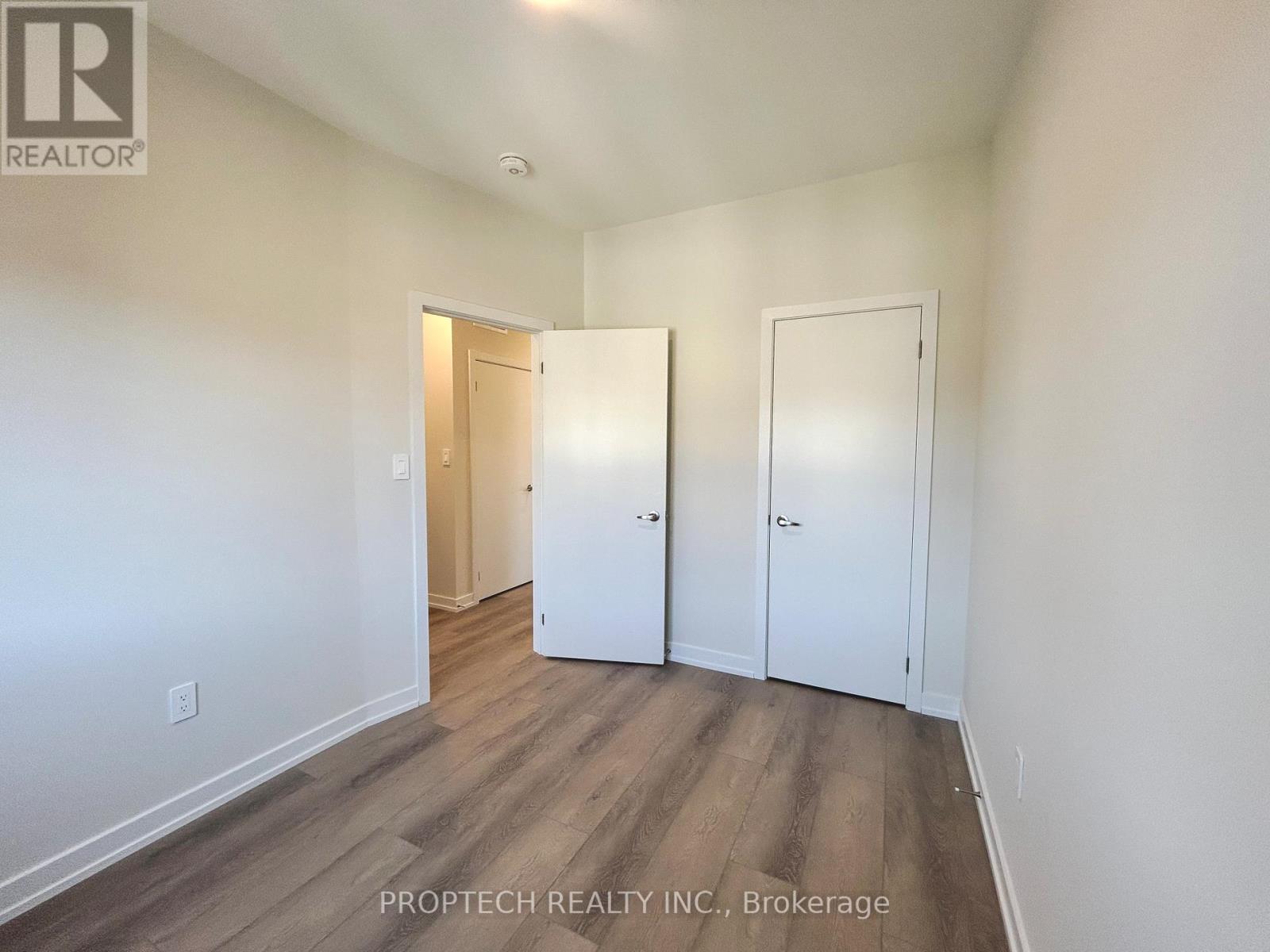 15 Peace Lane, Richmond Hill (Headford Business Park), Ontario  L4B 0J4 - Photo 19 - N12962554