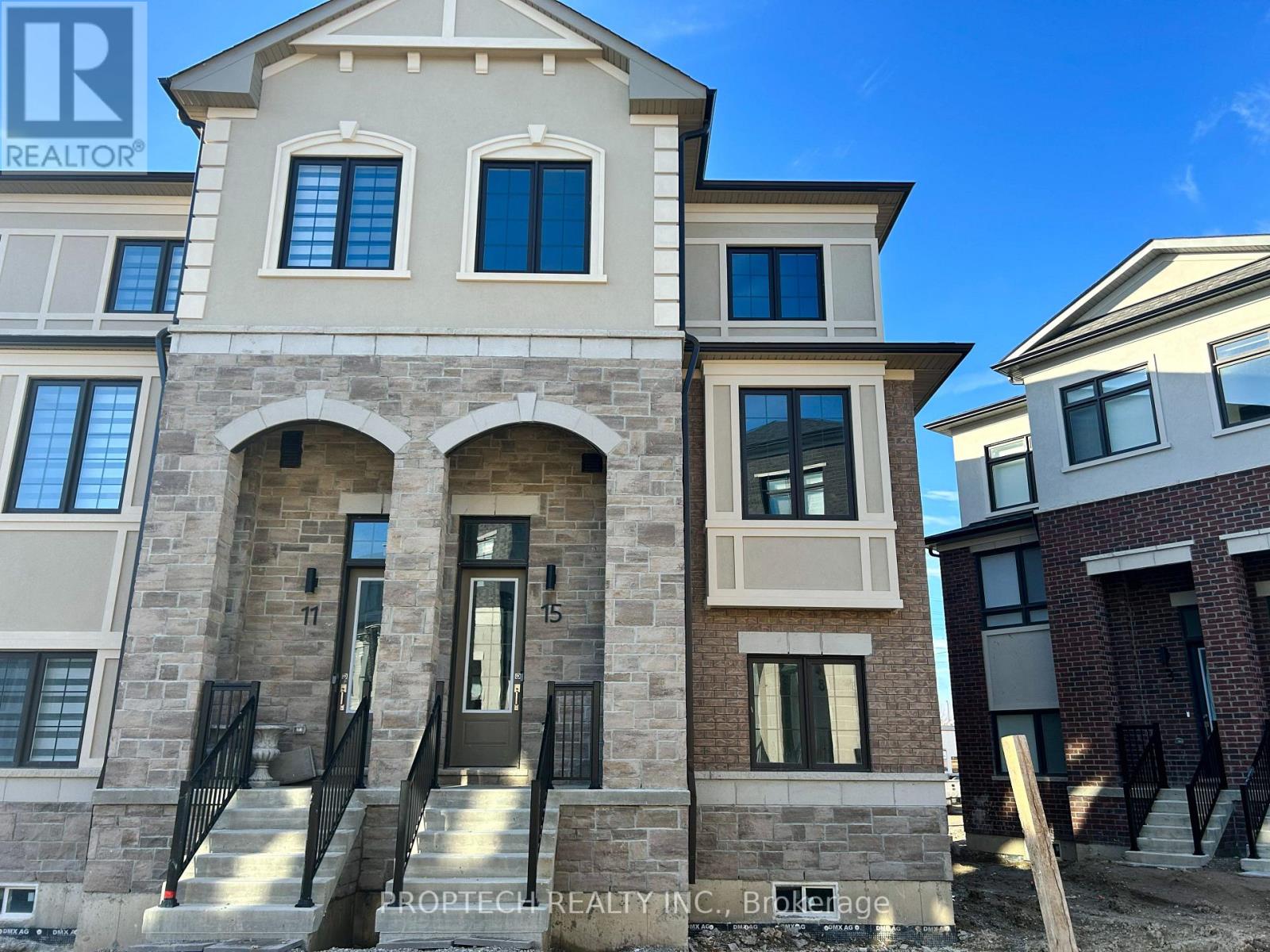 15 Peace Lane, Richmond Hill (Headford Business Park), Ontario  L4B 0J4 - Photo 2 - N12962554