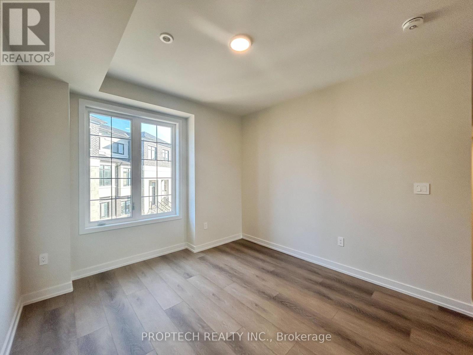 15 Peace Lane, Richmond Hill (Headford Business Park), Ontario  L4B 0J4 - Photo 9 - N12962554