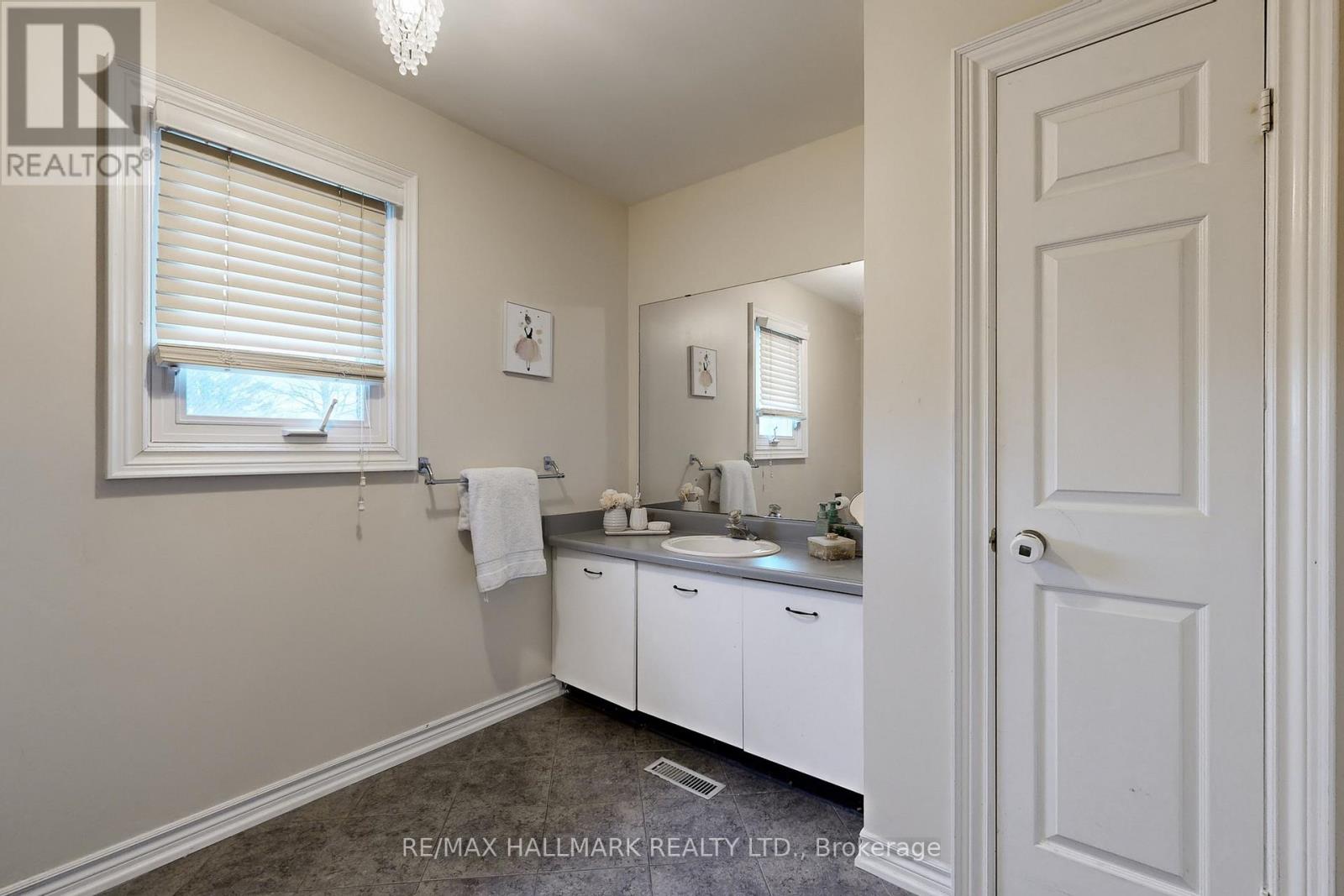 87 Autumn Way, Aurora, Ontario  L4G 4P7 - Photo 35 - N12962574