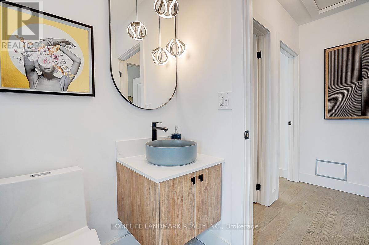 304 Kerswell Drive, Richmond Hill (Crosby), Ontario  L4C 2X2 - Photo 22 - N12962588