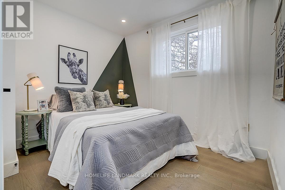 304 Kerswell Drive, Richmond Hill (Crosby), Ontario  L4C 2X2 - Photo 23 - N12962588