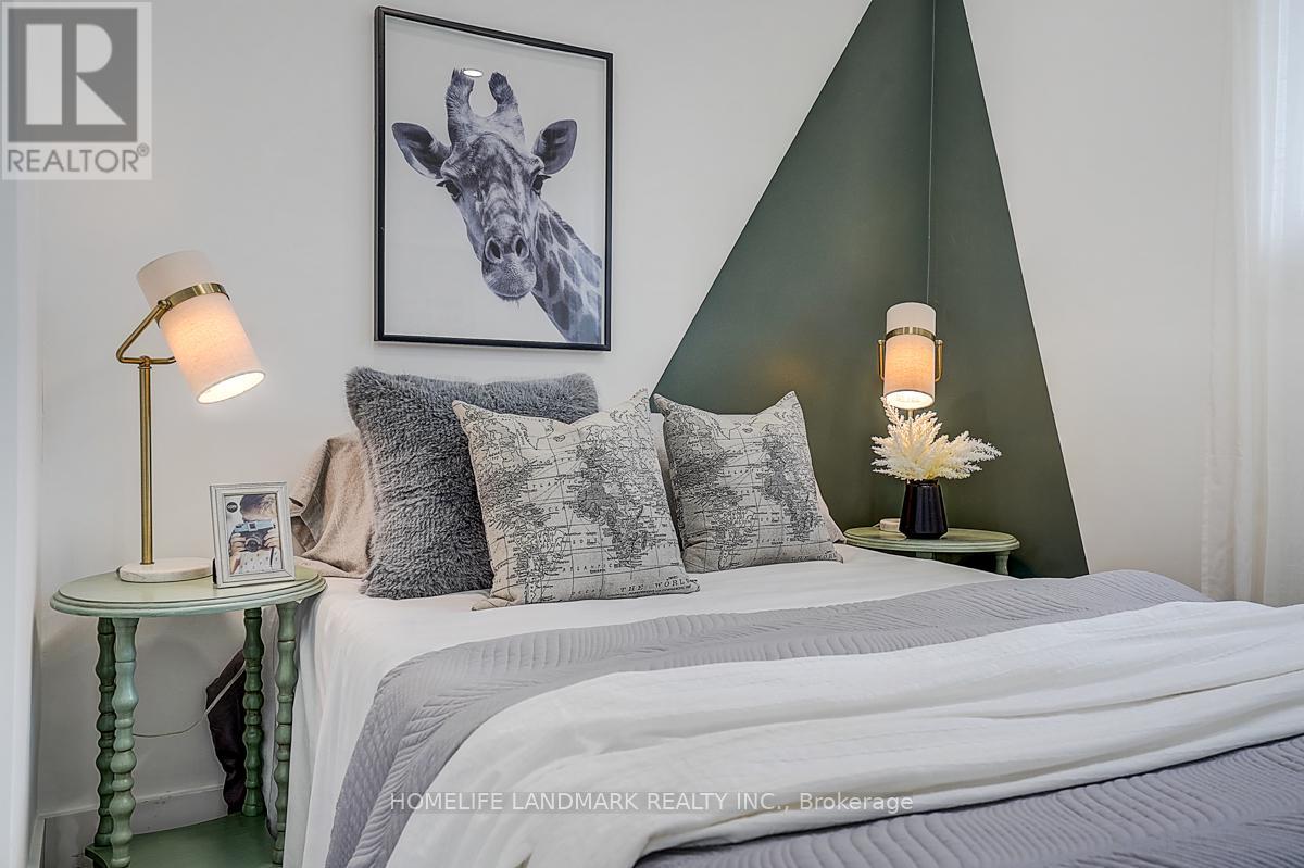 304 Kerswell Drive, Richmond Hill (Crosby), Ontario  L4C 2X2 - Photo 25 - N12962588