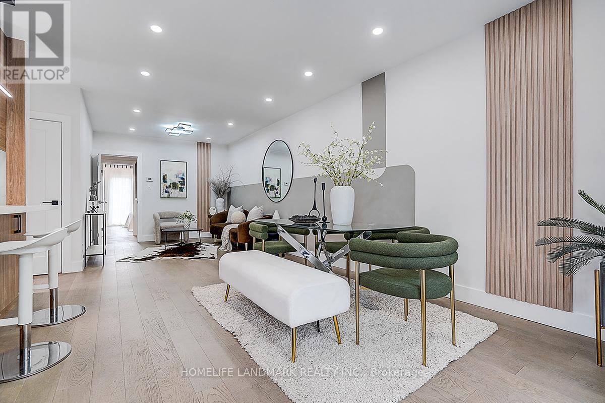 304 Kerswell Drive, Richmond Hill (Crosby), Ontario  L4C 2X2 - Photo 3 - N12962588