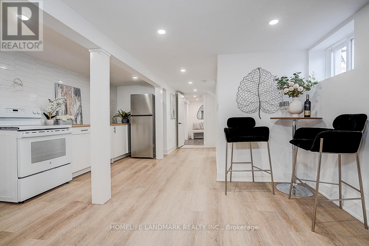 304 Kerswell Drive, Richmond Hill (Crosby), Ontario  L4C 2X2 - Photo 36 - N12962588