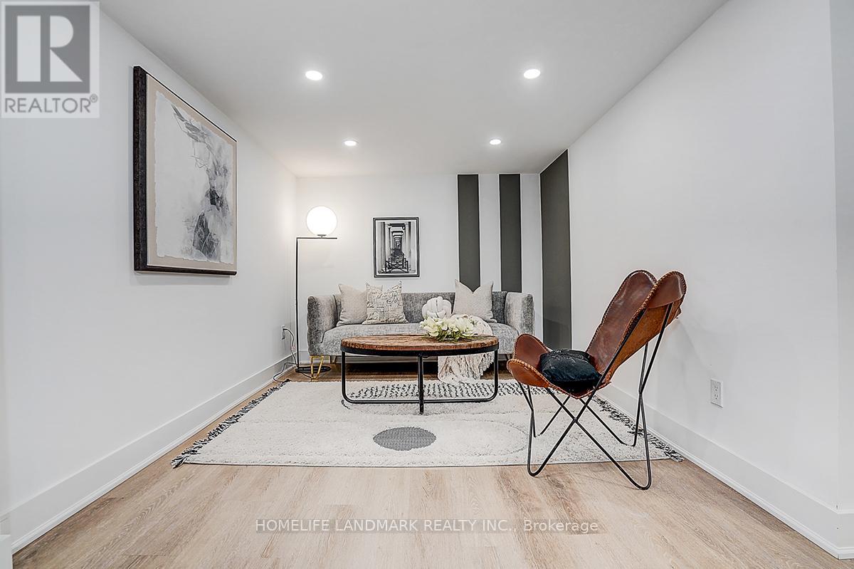 304 Kerswell Drive, Richmond Hill (Crosby), Ontario  L4C 2X2 - Photo 37 - N12962588