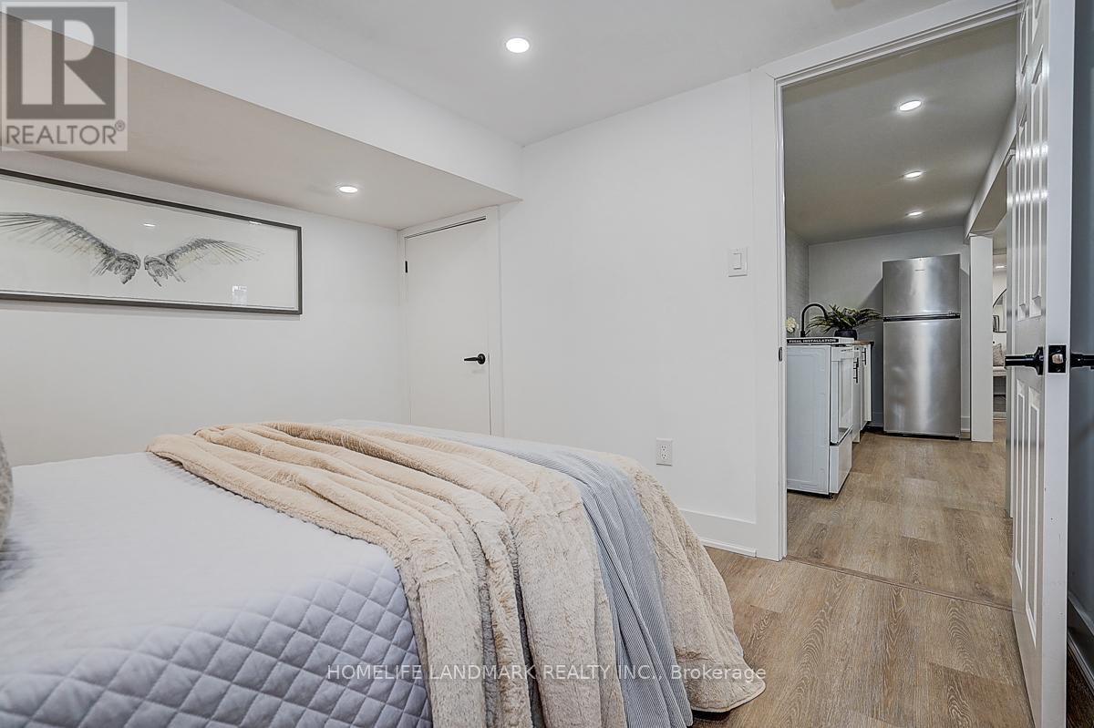 304 Kerswell Drive, Richmond Hill (Crosby), Ontario  L4C 2X2 - Photo 40 - N12962588