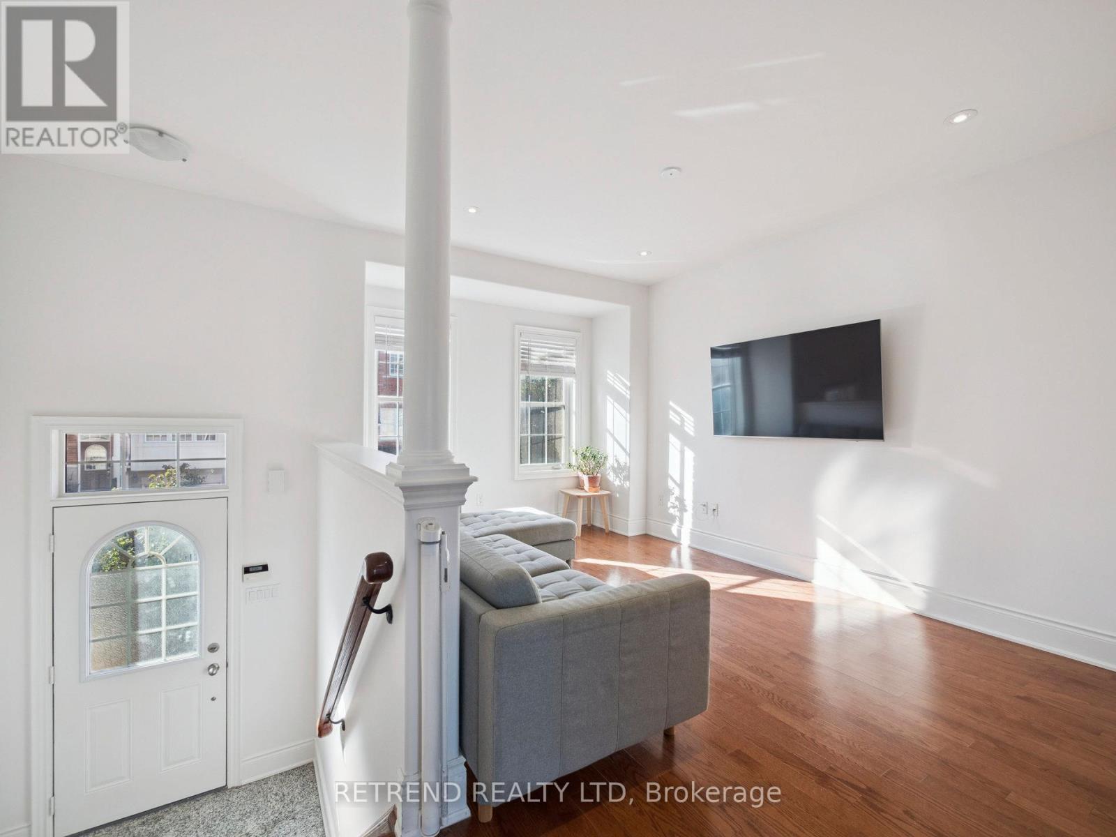 26 Golden Spruce Lane, Vaughan (Maple), Ontario  L6A 0J6 - Photo 6 - N12962644