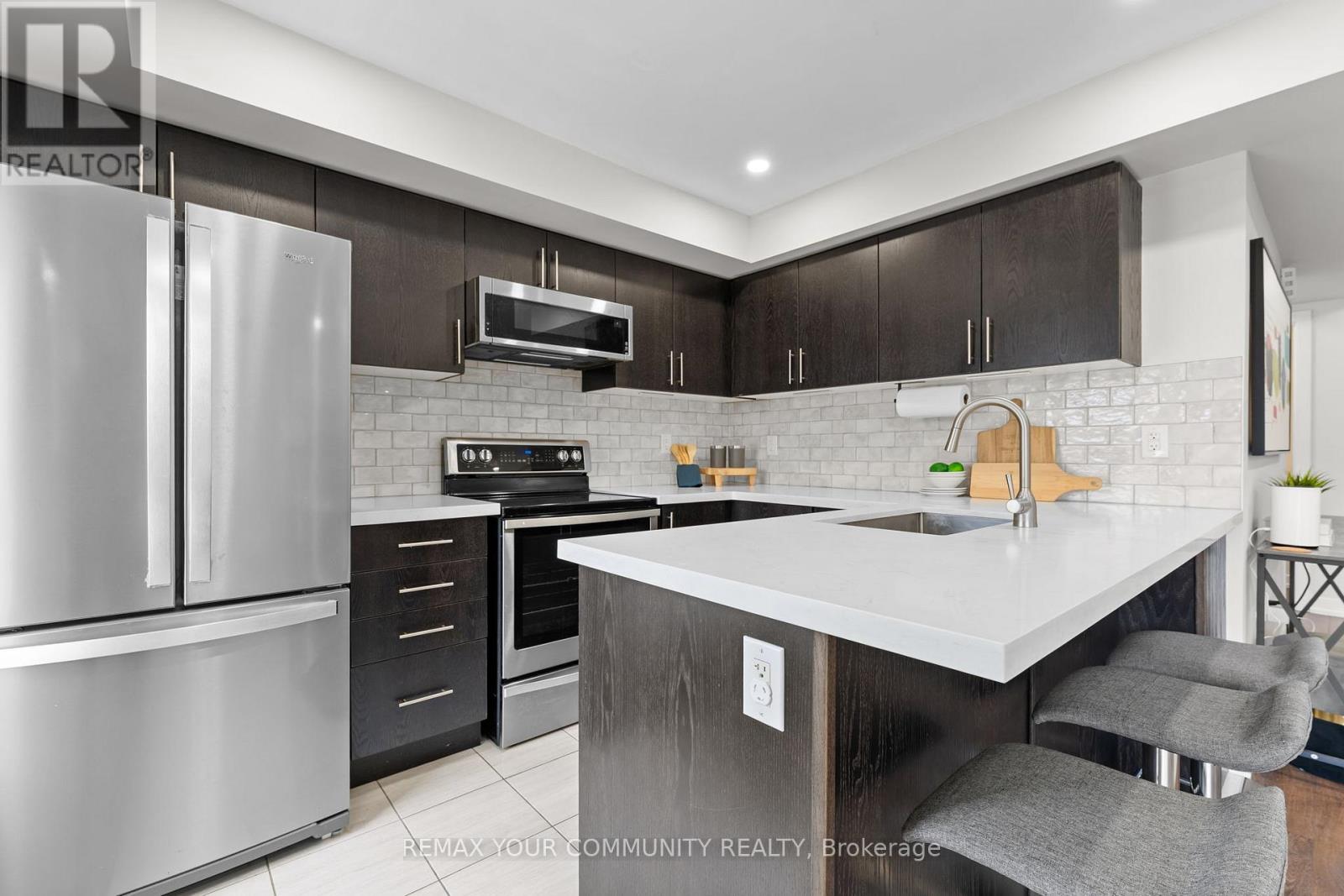 2112 - 2 Westmeath Lane, Markham (Cornell), Ontario  L6B 1N5 - Photo 3 - N12962686