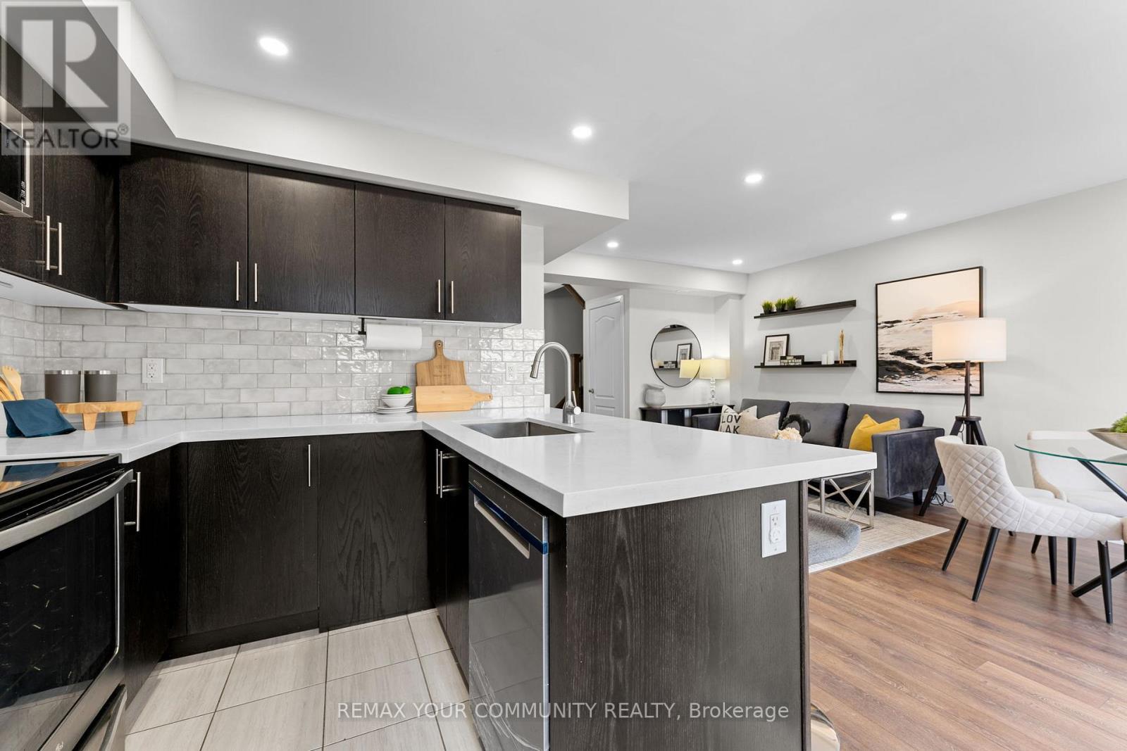 2112 - 2 Westmeath Lane, Markham (Cornell), Ontario  L6B 1N5 - Photo 5 - N12962686