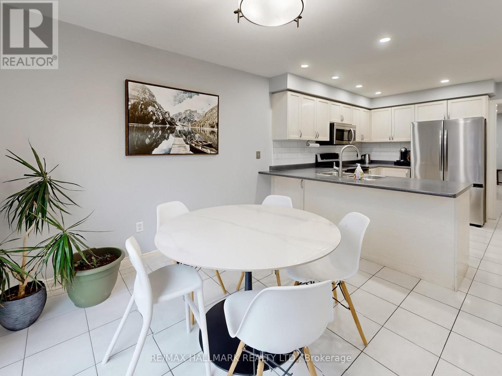 156 Stone Road, Aurora, Ontario  L4G 6Y9 - Photo 17 - N12962716