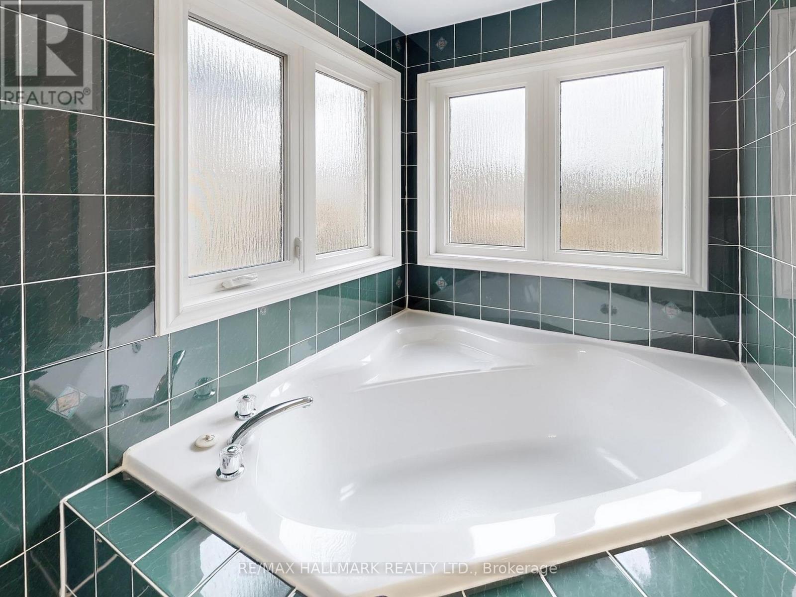 156 Stone Road, Aurora, Ontario  L4G 6Y9 - Photo 31 - N12962716