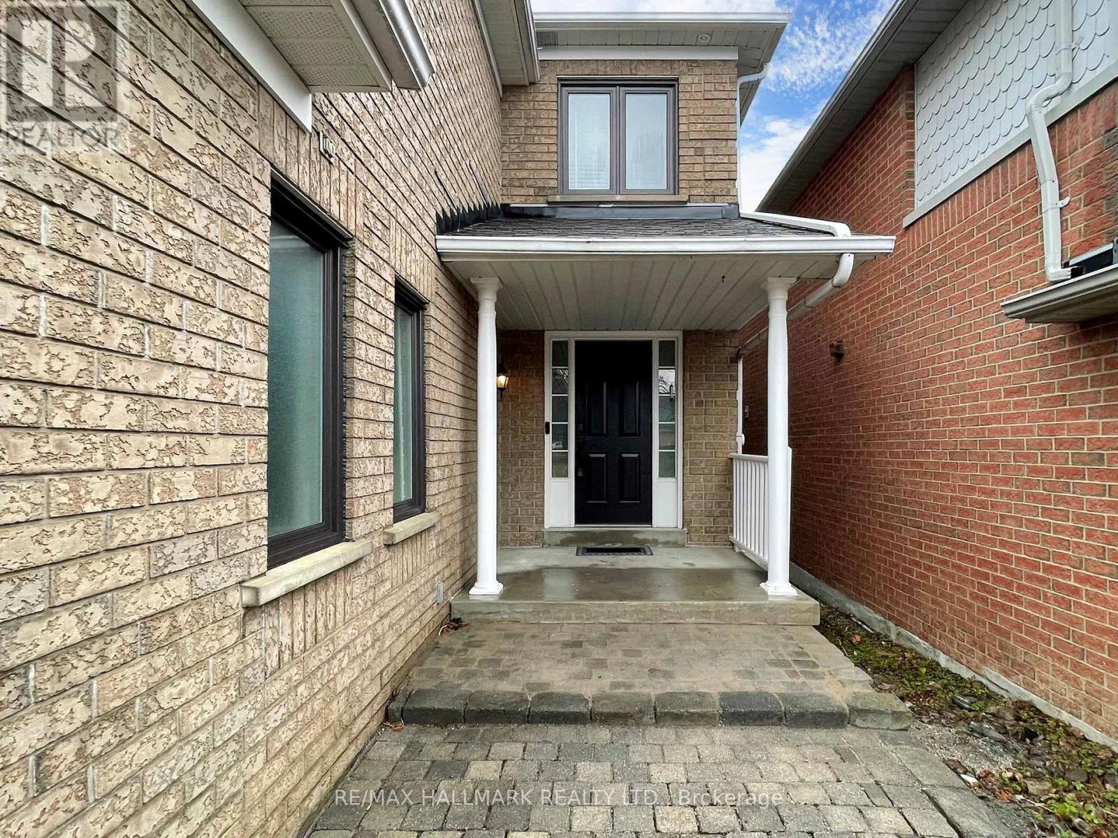 156 Stone Road, Aurora, Ontario  L4G 6Y9 - Photo 4 - N12962716