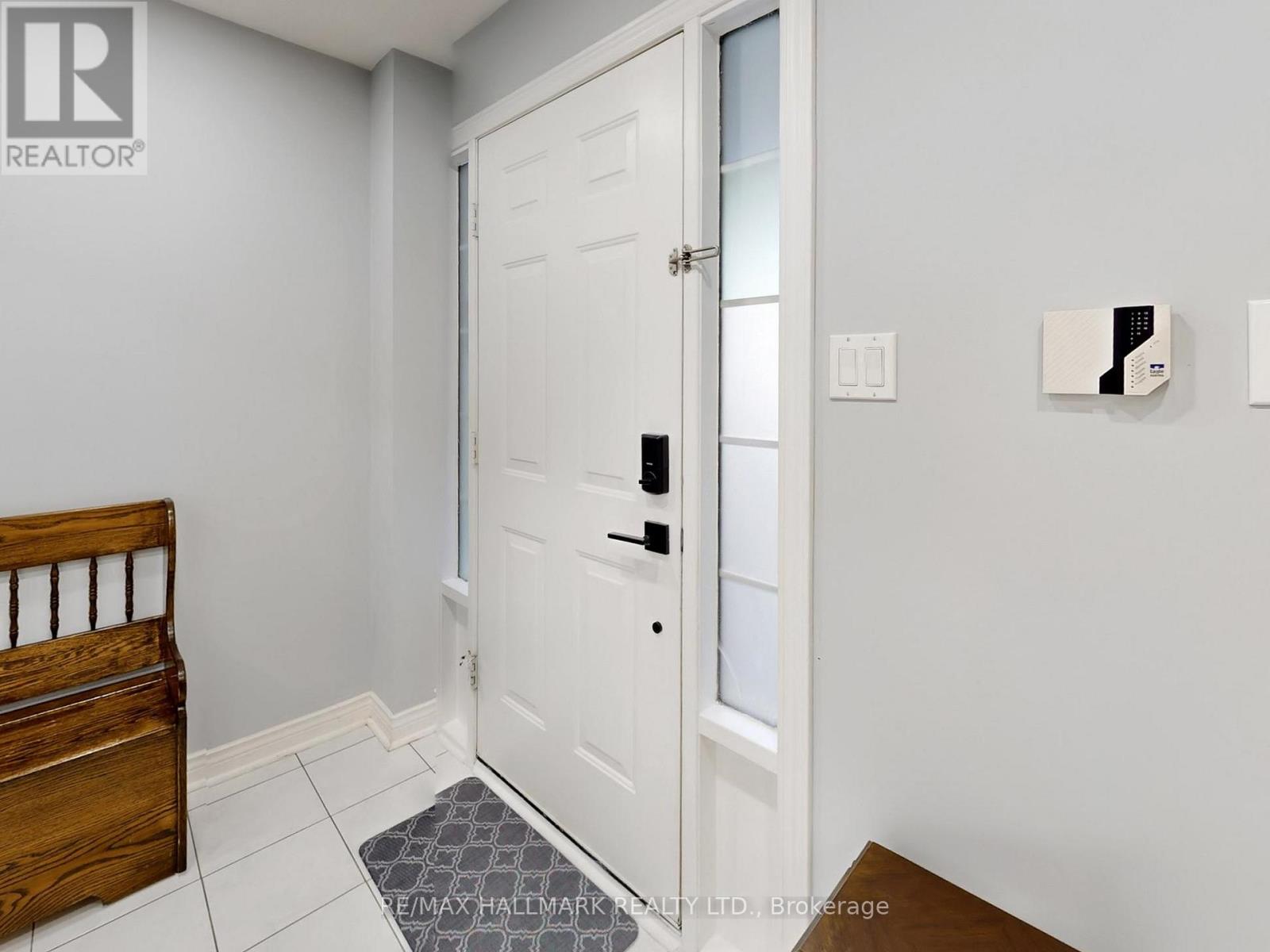 156 Stone Road, Aurora, Ontario  L4G 6Y9 - Photo 5 - N12962716