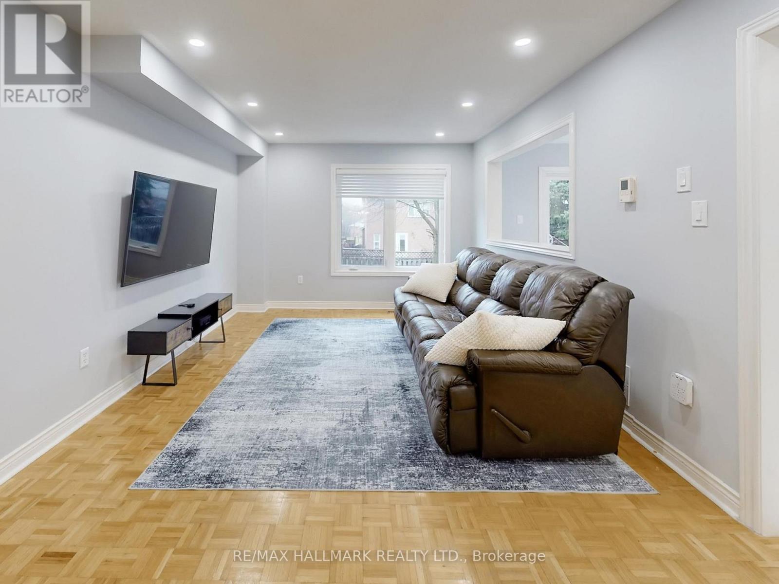 156 Stone Road, Aurora, Ontario  L4G 6Y9 - Photo 9 - N12962716