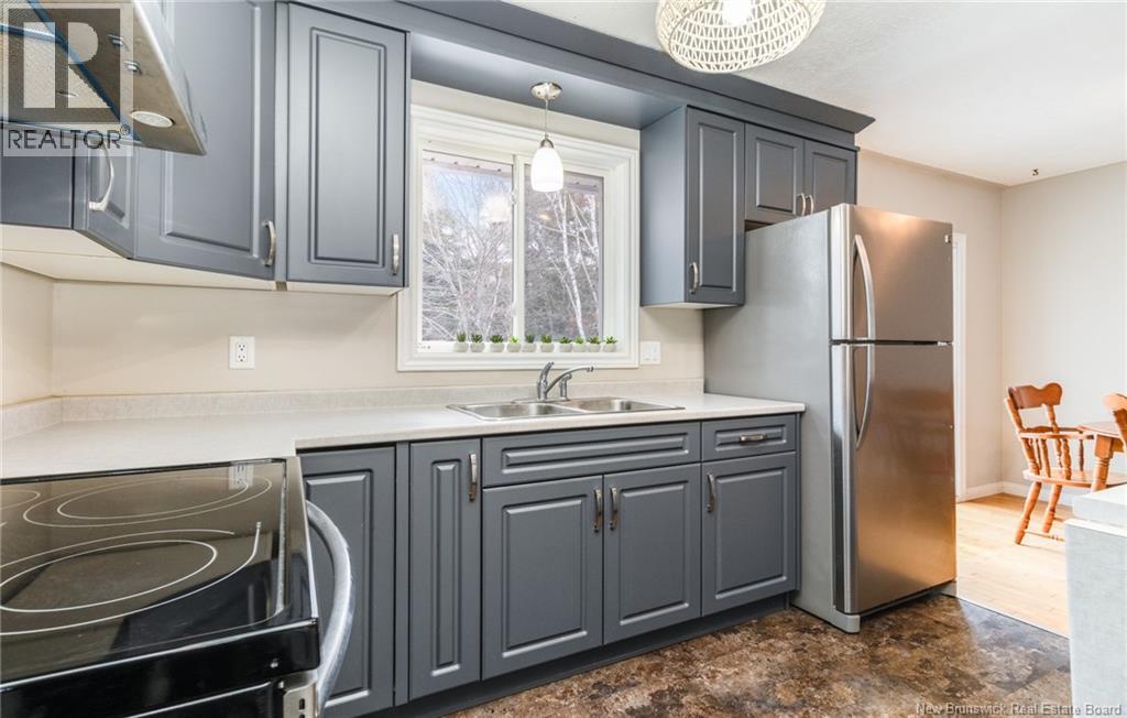 76 Sprucewood Drive, New Maryland, New Brunswick  E3C 1C6 - Photo 15 - NB136286