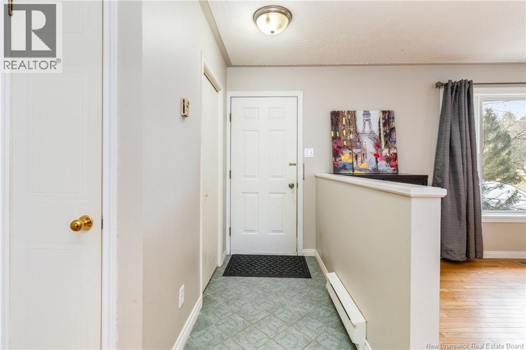 76 Sprucewood Drive, New Maryland, New Brunswick  E3C 1C6 - Photo 6 - NB136286