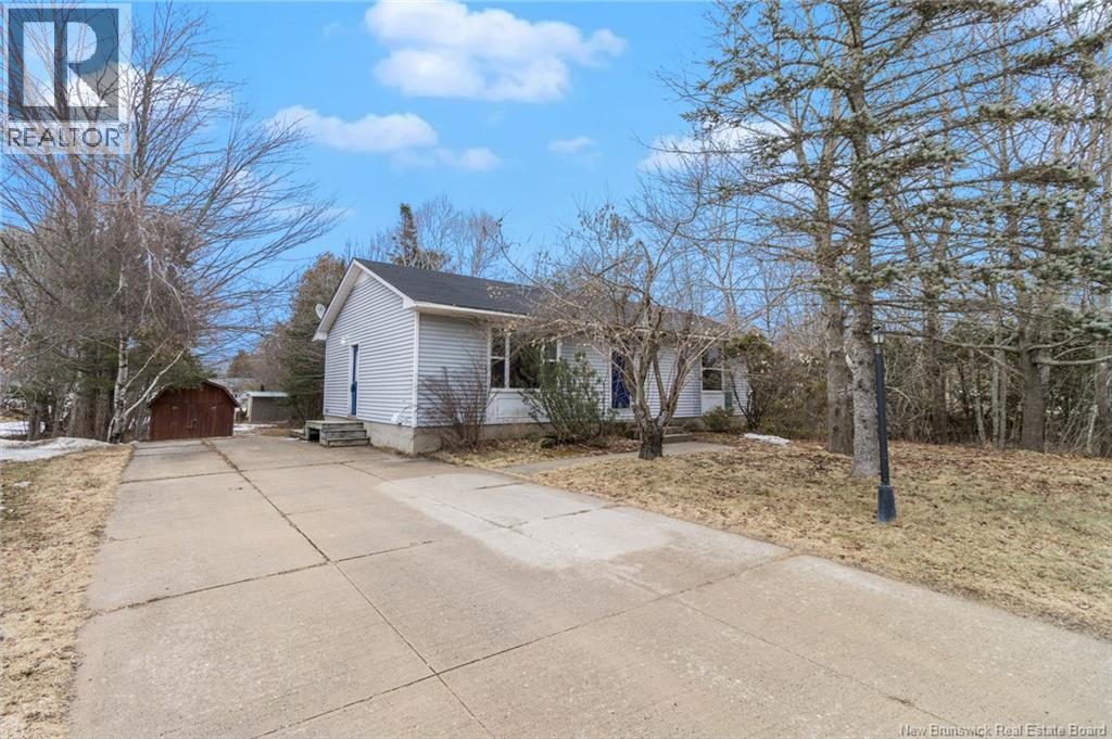 76 Sprucewood Drive, New Maryland, New Brunswick  E3C 1C6 - Photo 1 - NB136286