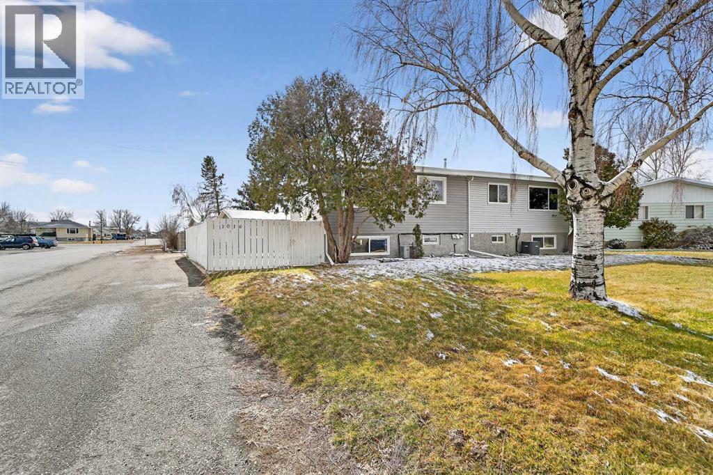 1016 42 Avenue N, Lethbridge, Alberta  T1H 6C1 - Photo 3 - A2299505