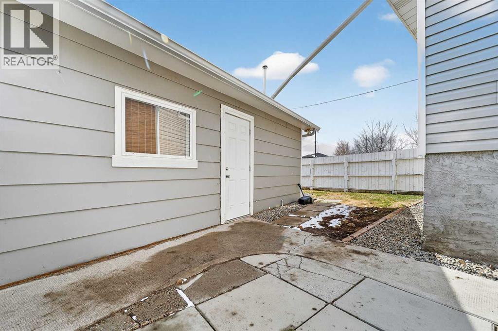 1016 42 Avenue N, Lethbridge, Alberta  T1H 6C1 - Photo 33 - A2299505