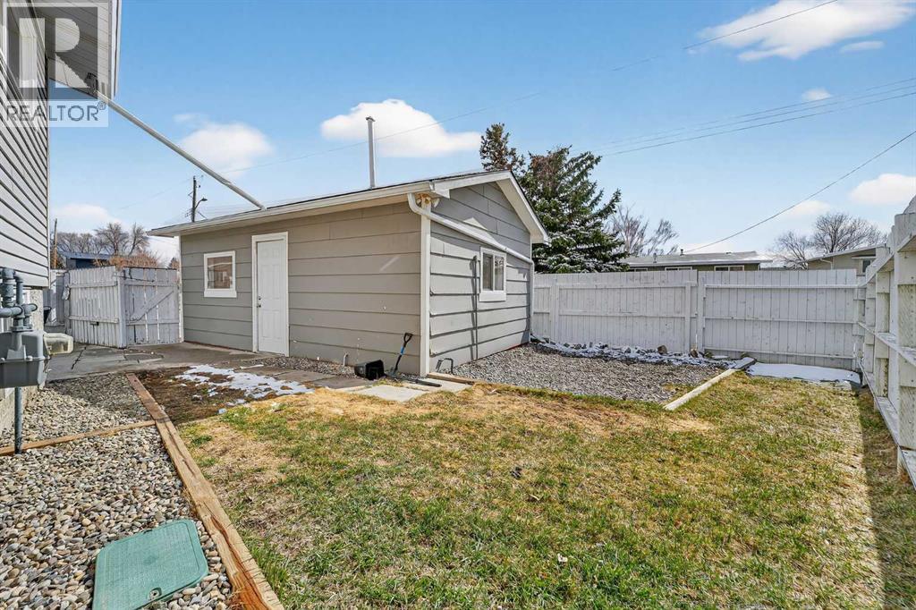 1016 42 Avenue N, Lethbridge, Alberta  T1H 6C1 - Photo 34 - A2299505