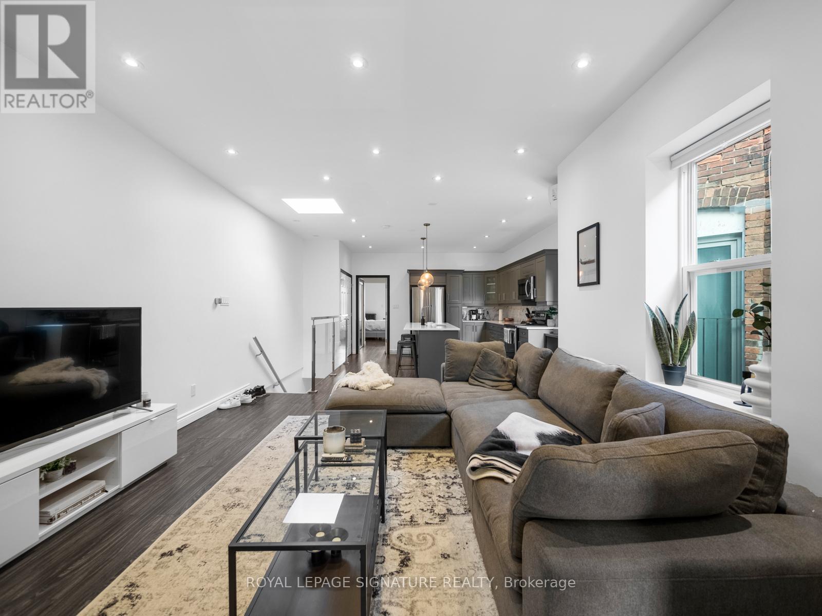 2243 Dundas Street W, Toronto, Ontario  M6R 1X6 - Photo 2 - W12961932