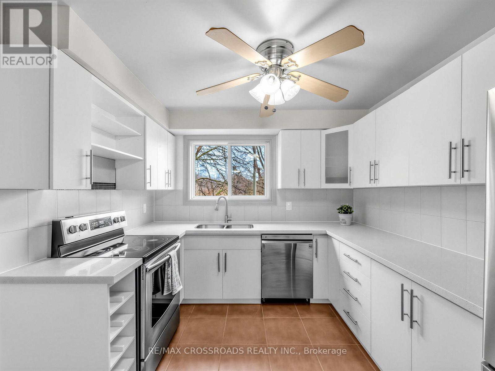 133 - 3175 Kirwin Avenue, Mississauga (Cooksville), Ontario  L5A 3M4 - Photo 14 - W12962550