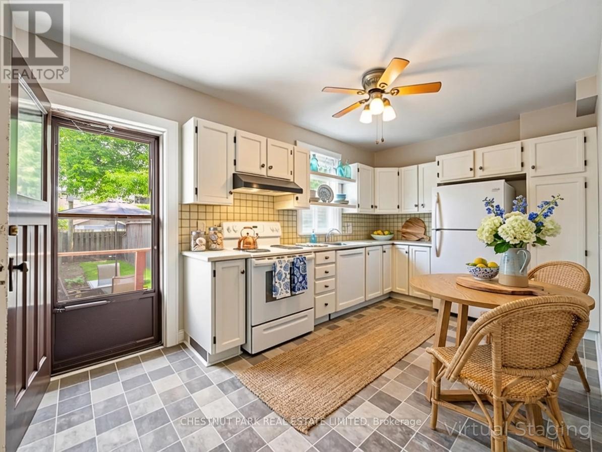 673 Durie Street, Toronto (Runnymede-Bloor West Village), Ontario  M6S 3H4 - Photo 14 - W12962584