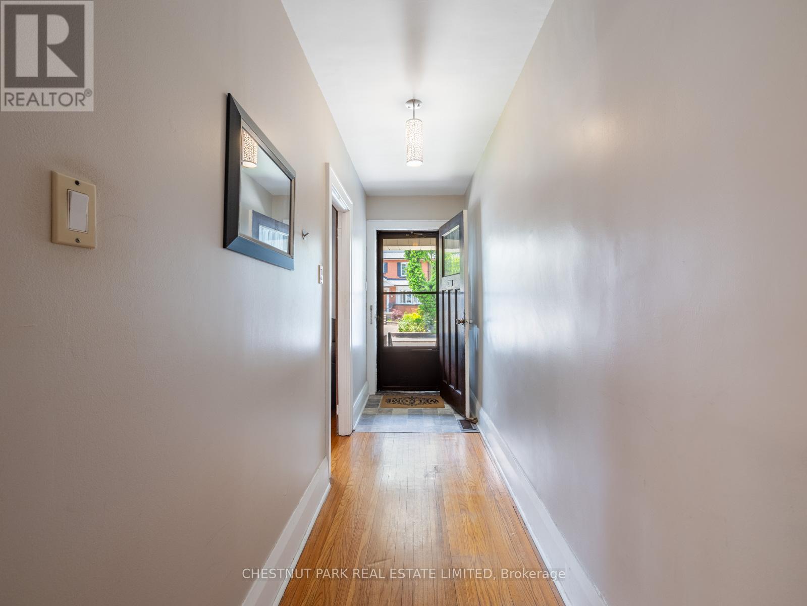 673 Durie Street, Toronto (Runnymede-Bloor West Village), Ontario  M6S 3H4 - Photo 4 - W12962584