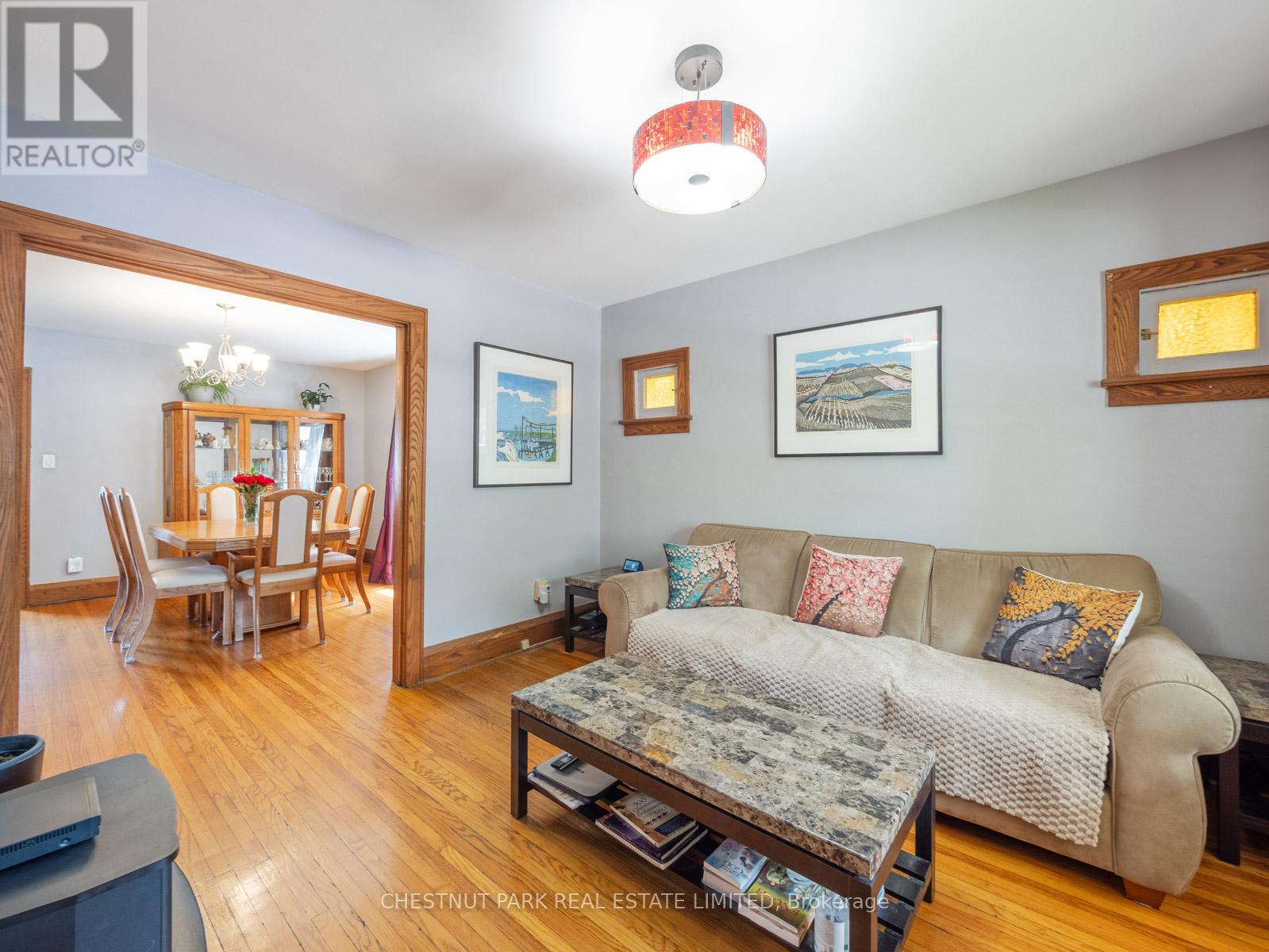 673 Durie Street, Toronto (Runnymede-Bloor West Village), Ontario  M6S 3H4 - Photo 6 - W12962584