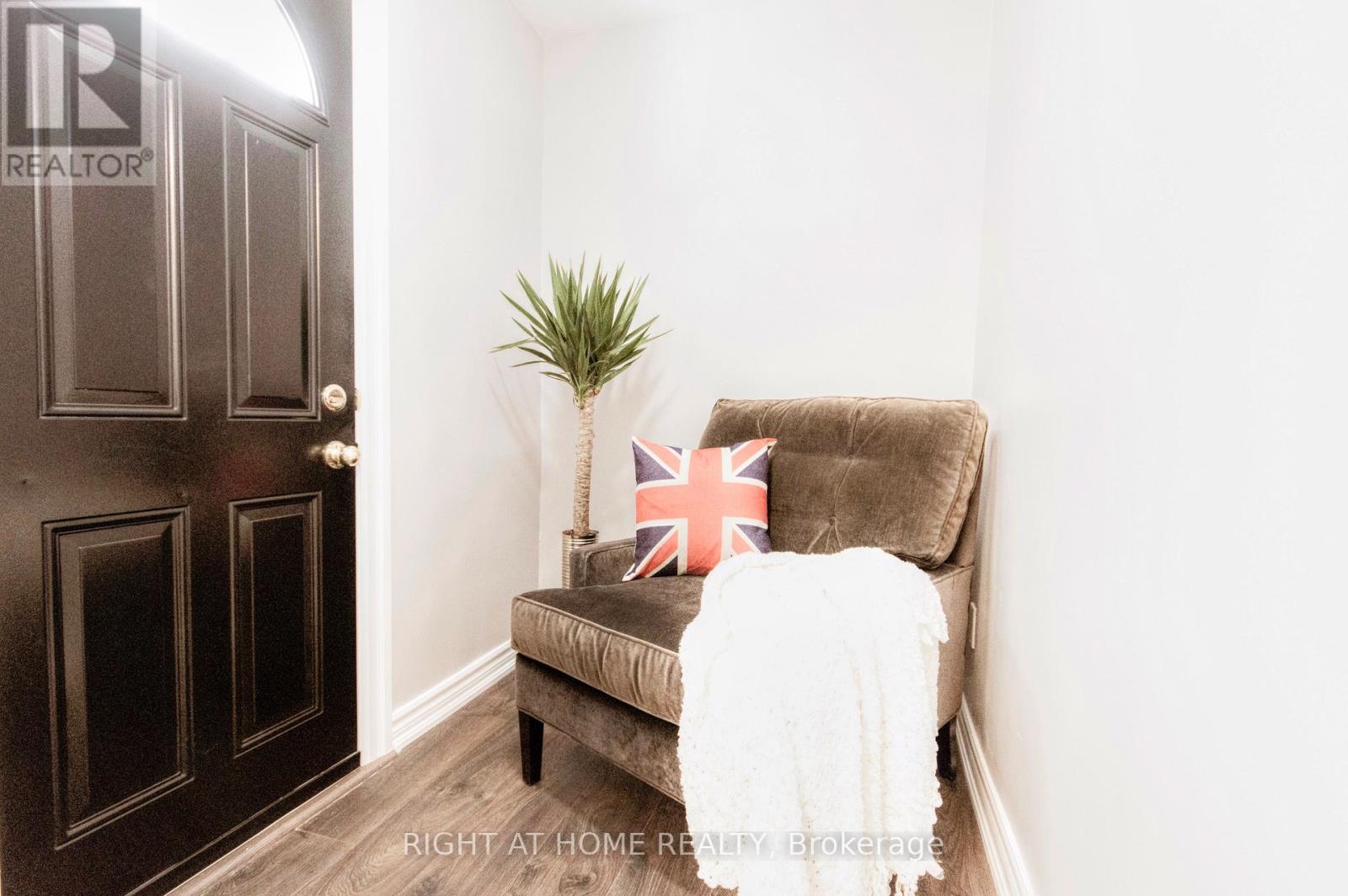 Main - 612 St Clarens Avenue, Toronto (Dovercourt-Wallace Emerson-Junction), Ontario  M6H 3W9 - Photo 10 - W12962600