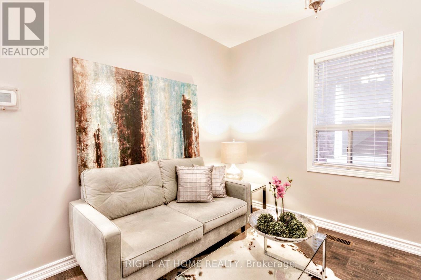 Main - 612 St Clarens Avenue, Toronto (Dovercourt-Wallace Emerson-Junction), Ontario  M6H 3W9 - Photo 4 - W12962600