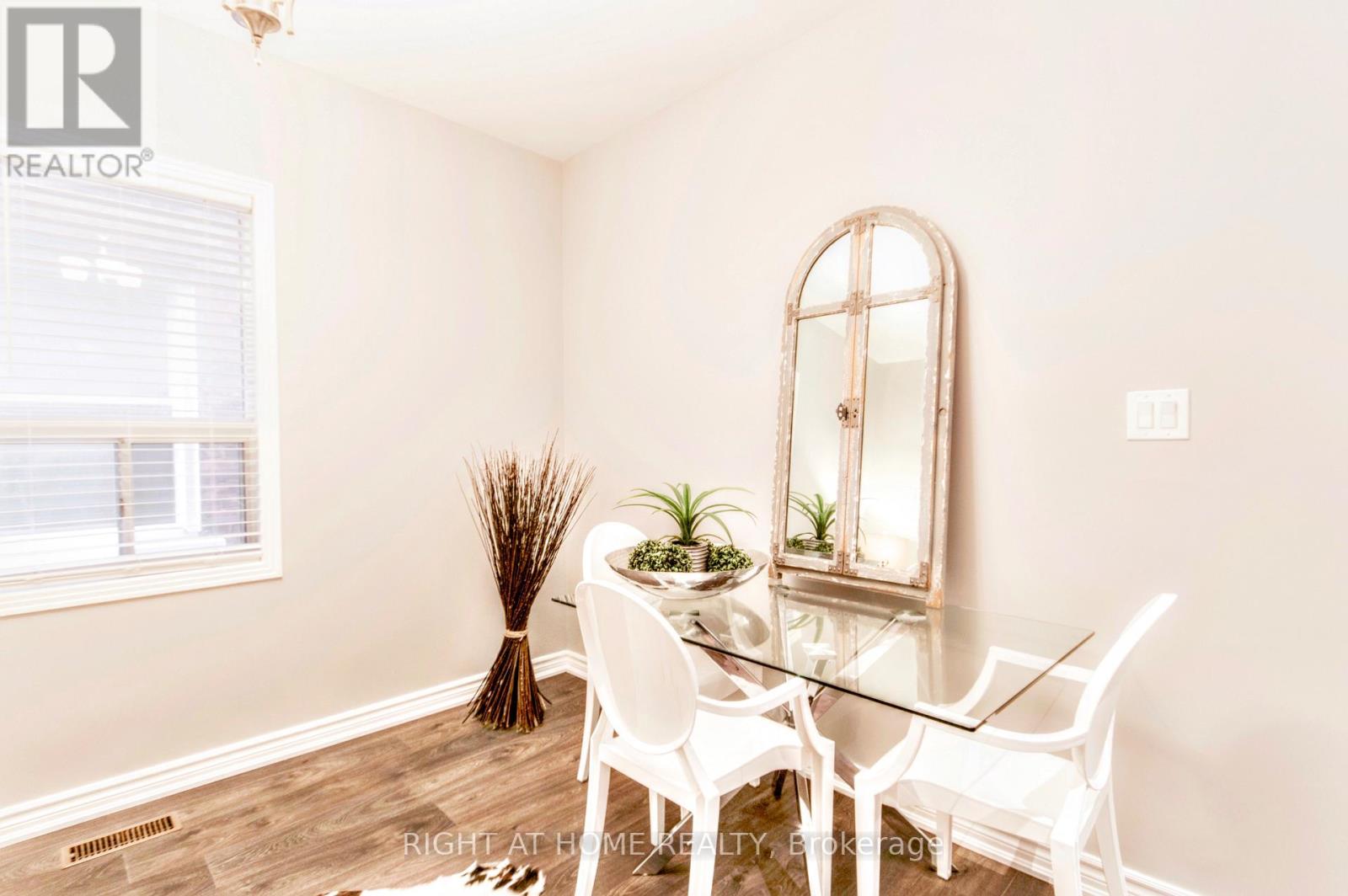 Main - 612 St Clarens Avenue, Toronto (Dovercourt-Wallace Emerson-Junction), Ontario  M6H 3W9 - Photo 5 - W12962600