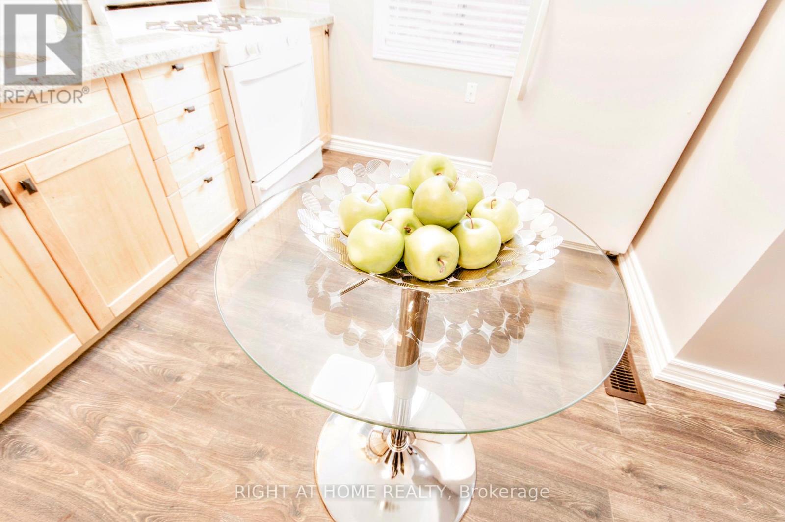 Main - 612 St Clarens Avenue, Toronto (Dovercourt-Wallace Emerson-Junction), Ontario  M6H 3W9 - Photo 8 - W12962600