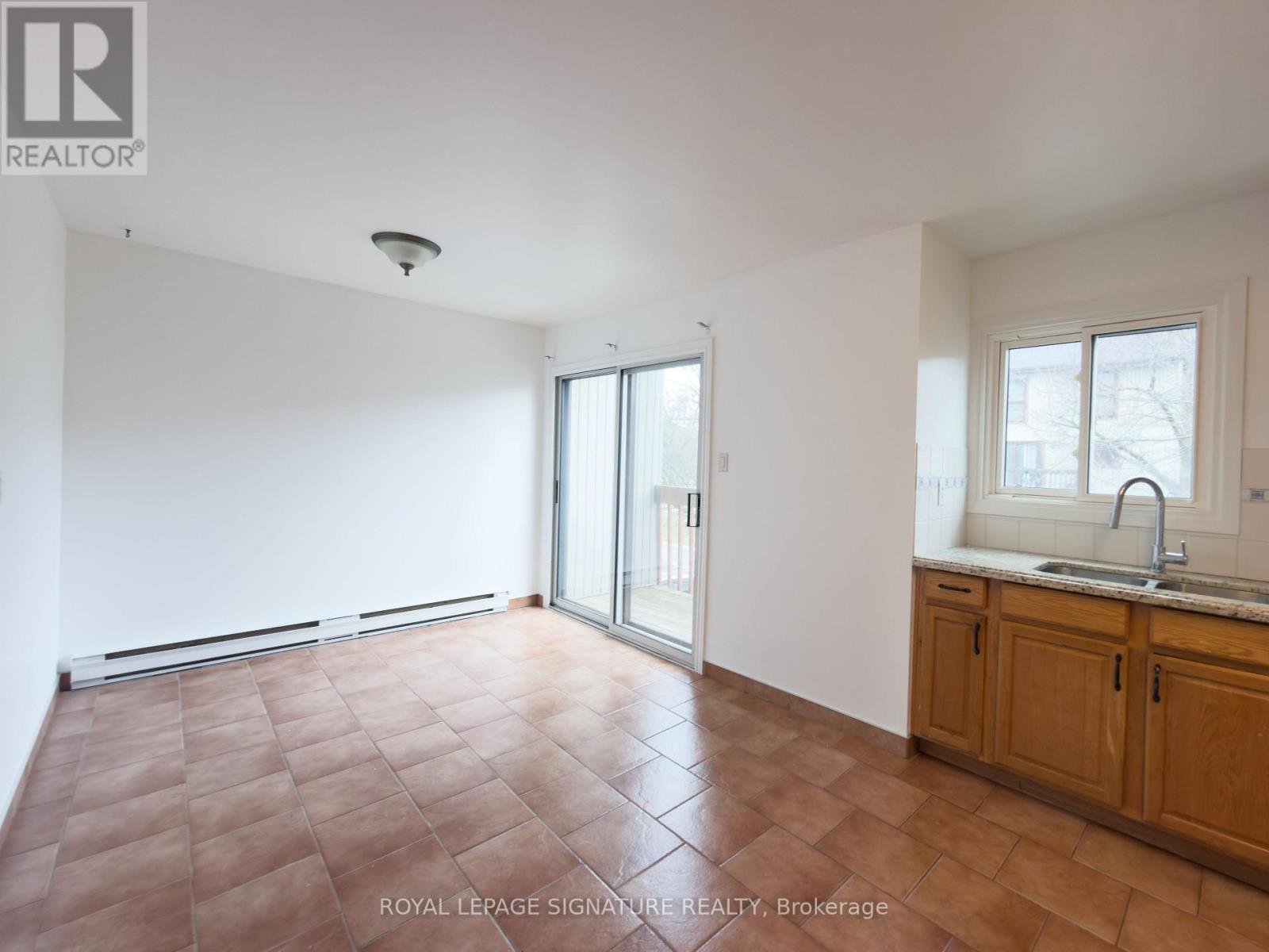 33 - 6860 Glen Erin Drive, Mississauga (Meadowvale), Ontario  L5N 2E1 - Photo 9 - W12962604