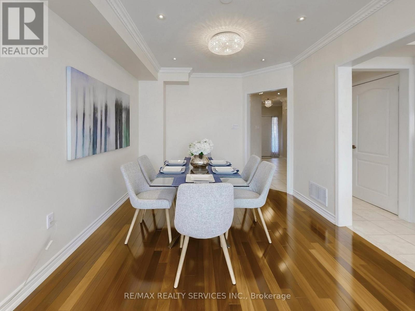 6169 Rowers Crescent, Mississauga, Ontario  L5V 3A1 - Photo 10 - W12962618