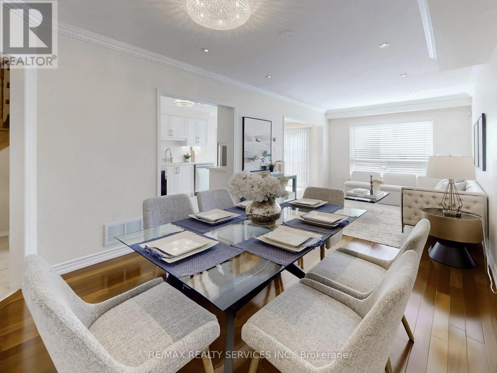 6169 Rowers Crescent, Mississauga, Ontario  L5V 3A1 - Photo 12 - W12962618