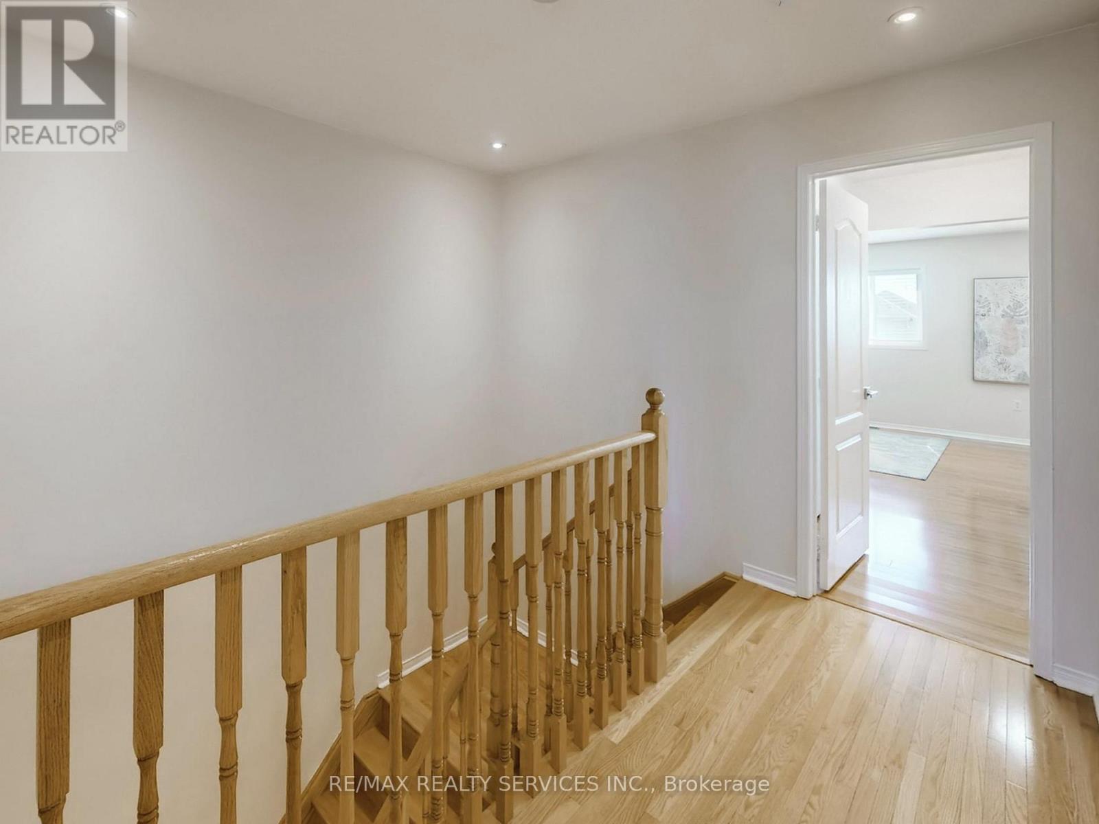 6169 Rowers Crescent, Mississauga, Ontario  L5V 3A1 - Photo 21 - W12962618