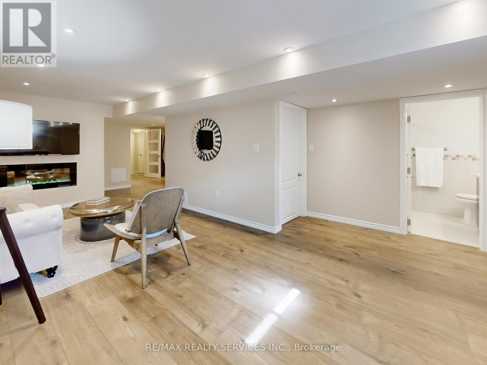 6169 Rowers Crescent, Mississauga, Ontario  L5V 3A1 - Photo 40 - W12962618