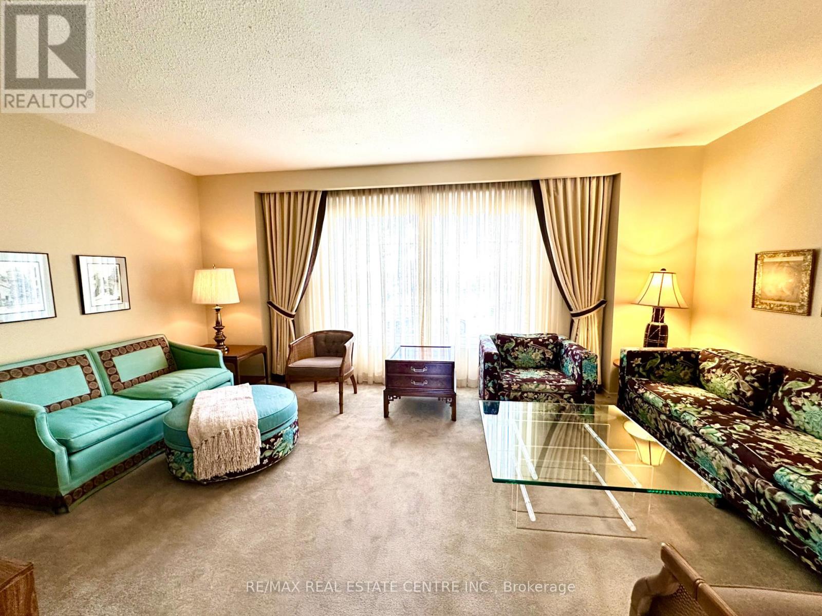 486 Galedowns Court, Mississauga, Ontario  L5A 3H9 - Photo 10 - W12962640