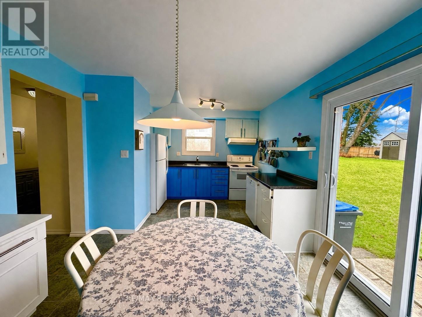 486 Galedowns Court, Mississauga, Ontario  L5A 3H9 - Photo 15 - W12962640