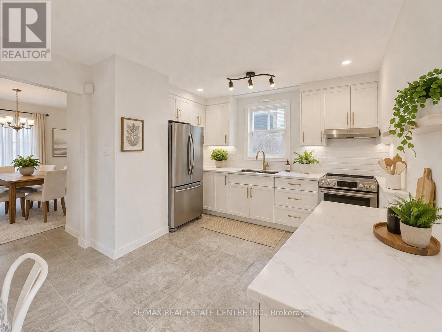 486 Galedowns Court, Mississauga, Ontario  L5A 3H9 - Photo 17 - W12962640