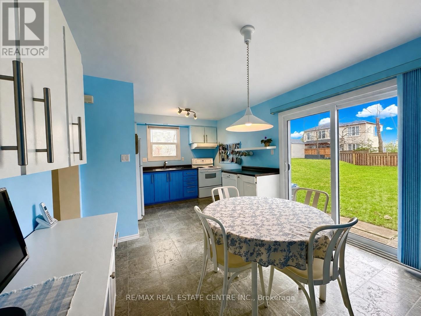 486 Galedowns Court, Mississauga, Ontario  L5A 3H9 - Photo 18 - W12962640