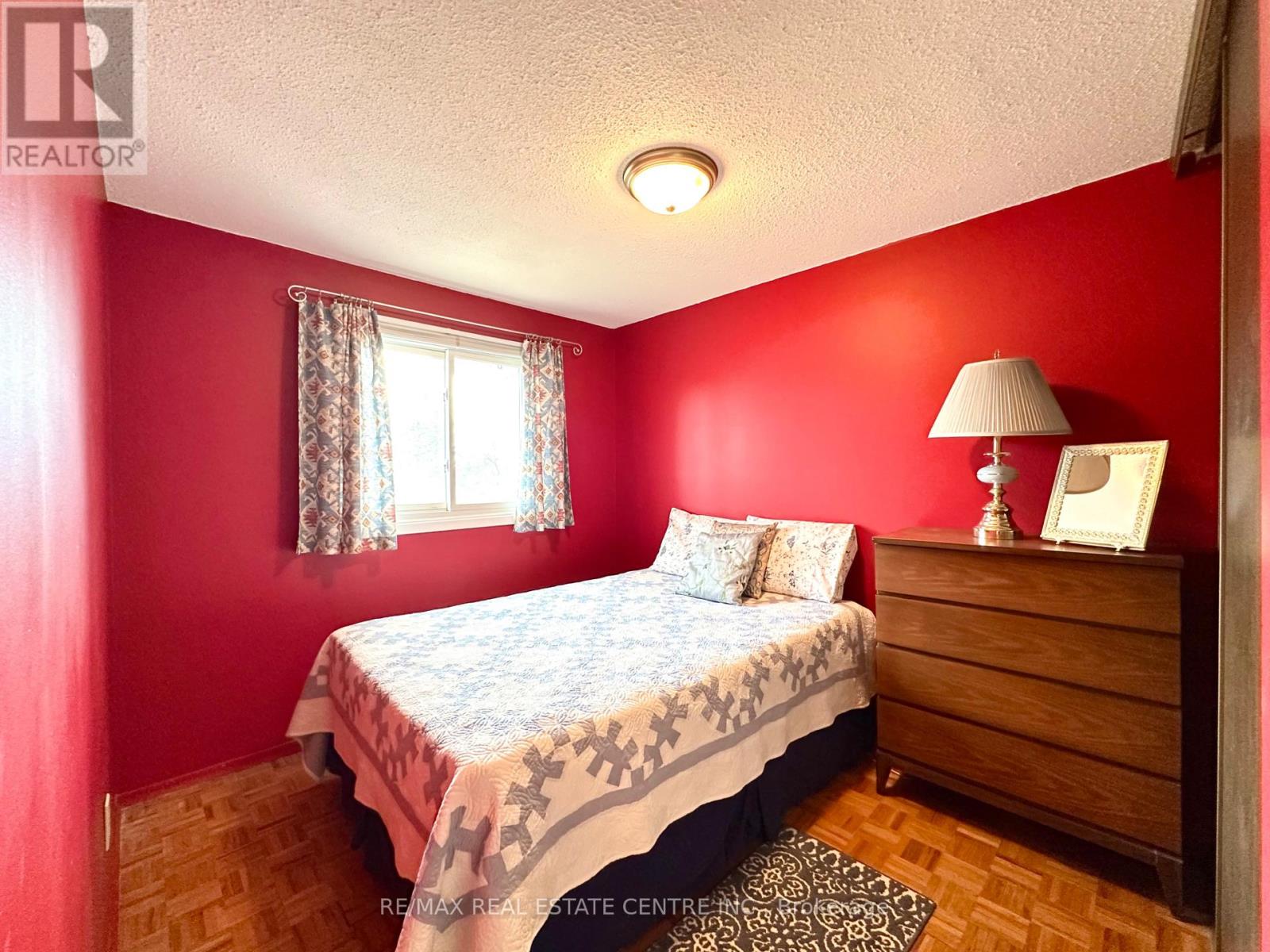 486 Galedowns Court, Mississauga, Ontario  L5A 3H9 - Photo 35 - W12962640